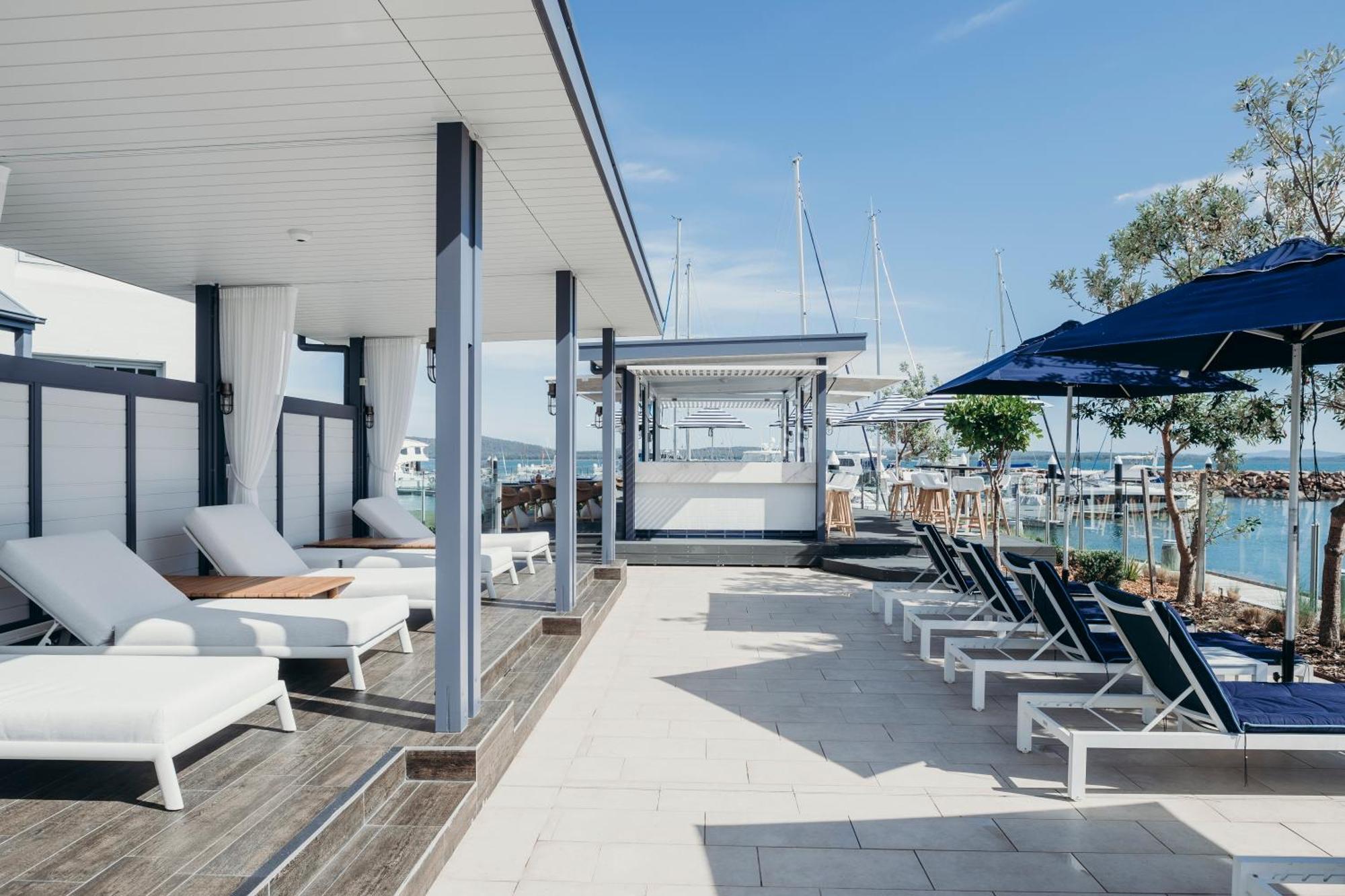 Anchorage Port Stephens Hotel Corlette Bagian luar foto