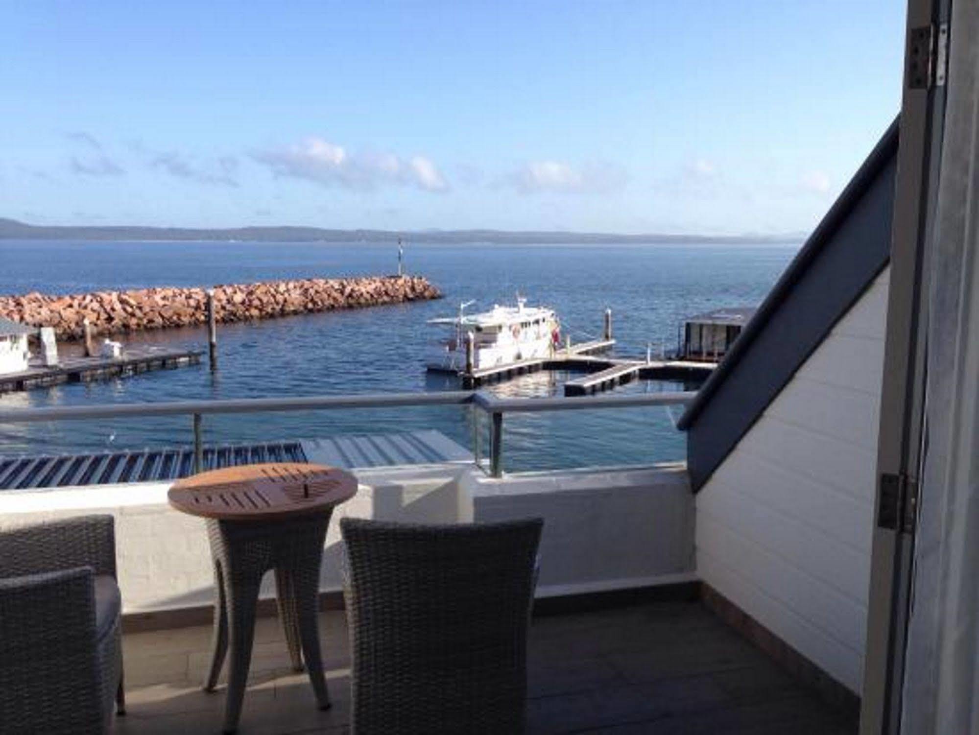Anchorage Port Stephens Hotel Corlette Bagian luar foto