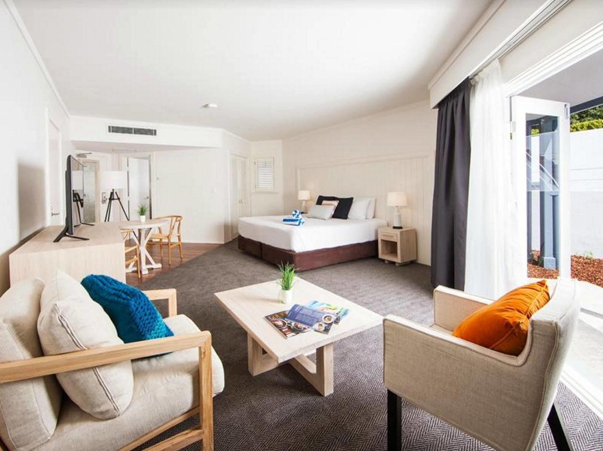 Anchorage Port Stephens Hotel Corlette Bagian luar foto