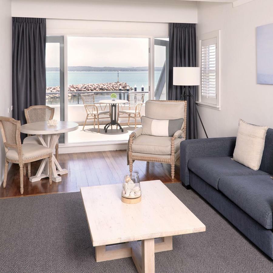 Anchorage Port Stephens Hotel Corlette Bagian luar foto